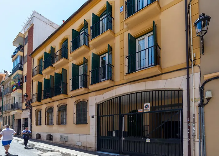 Apartment & Pool In Malaga City Center